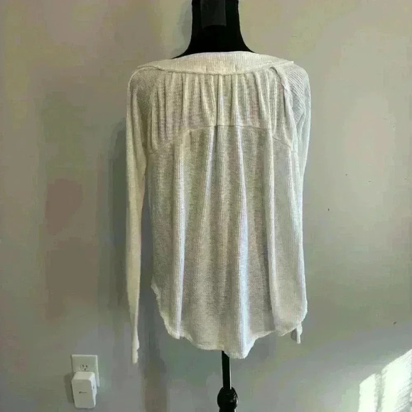 We the Free Must Have White Henley Long Sleeve Waffle Top Size Small Free People - Picture 4 of 8